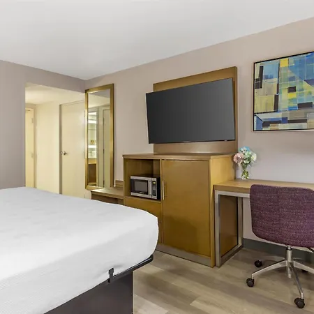 Best Western Plus Raleigh Crabtree Valley Hotel Exterior photo