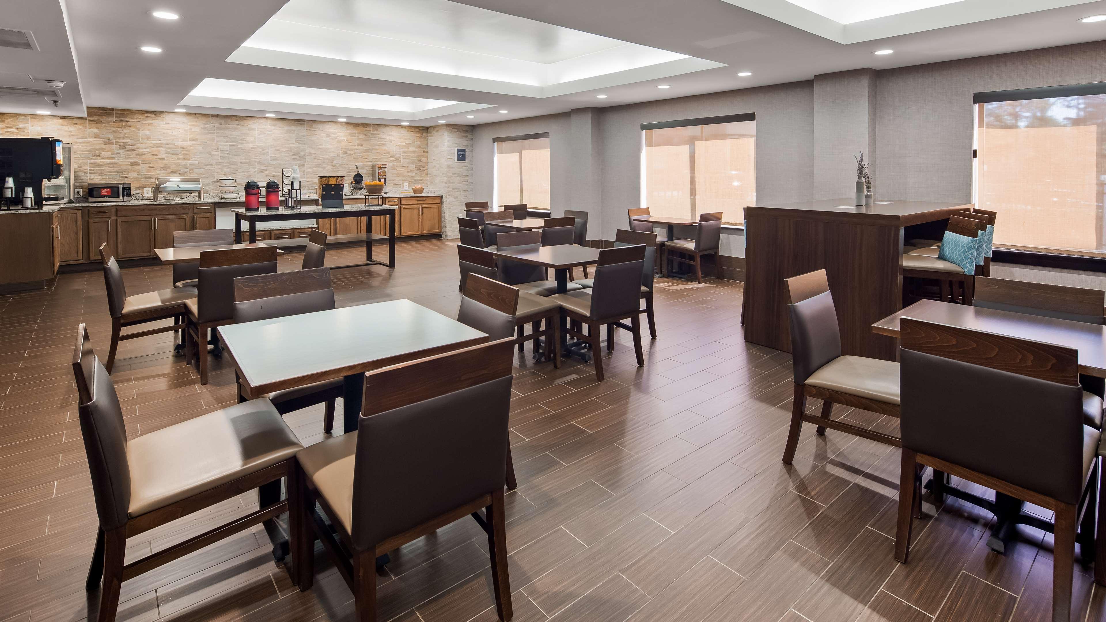 Western Crabtree Valley Hotel 3*
